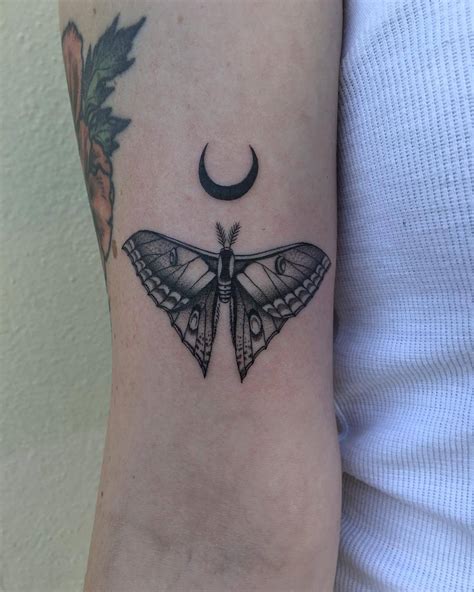 Moth Tattoo Ideas And Meanings: These 65 Tattoos Will Blow。